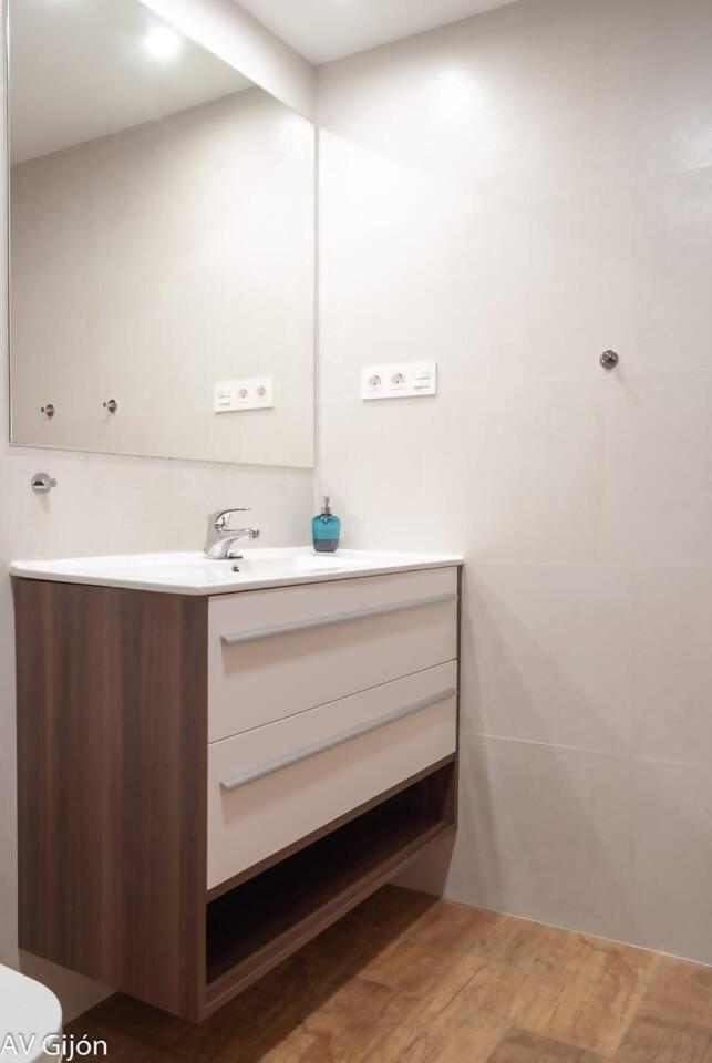 Av Begona 4 Centro Apartment Gijon Ngoại thất bức ảnh