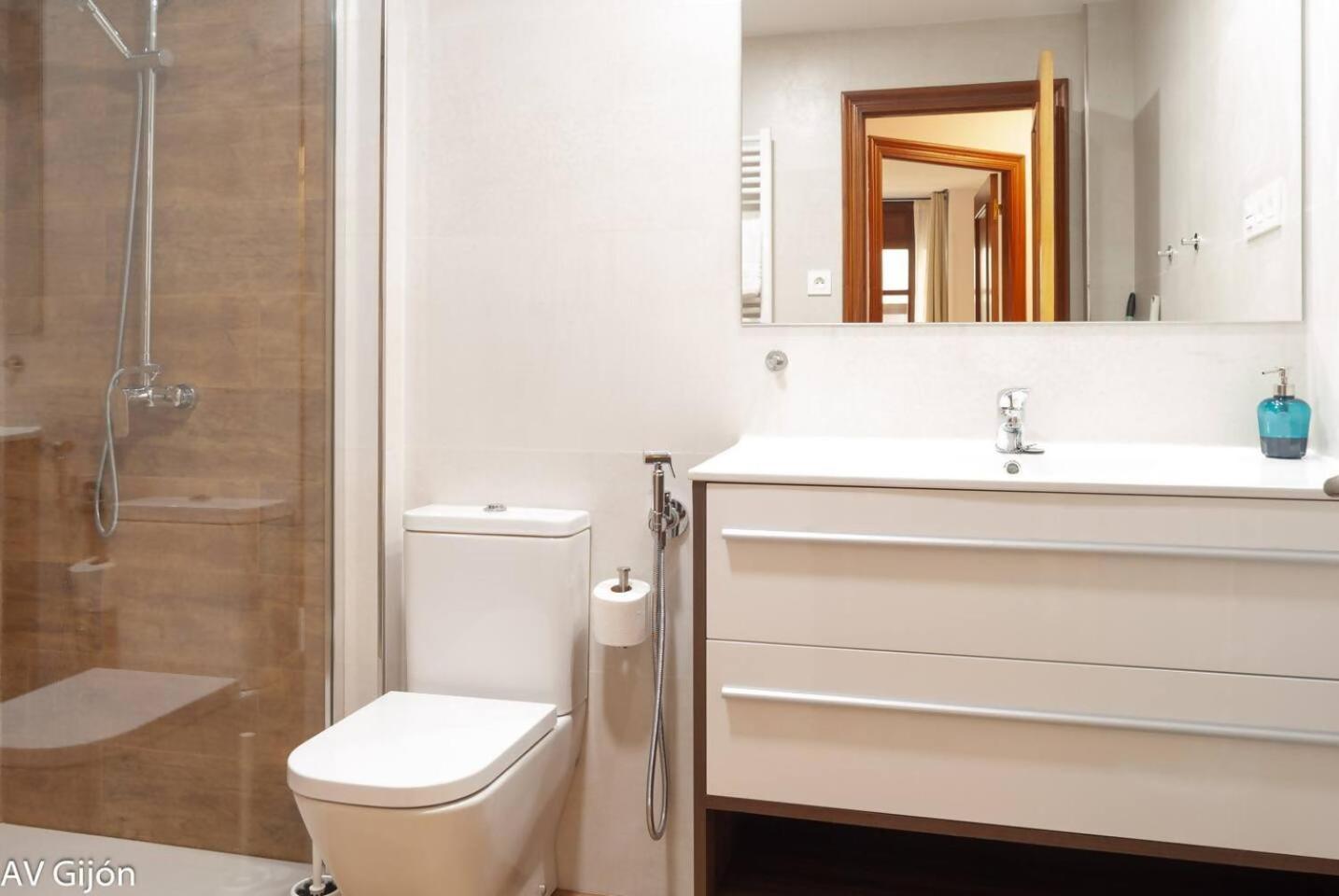 Av Begona 4 Centro Apartment Gijon Ngoại thất bức ảnh