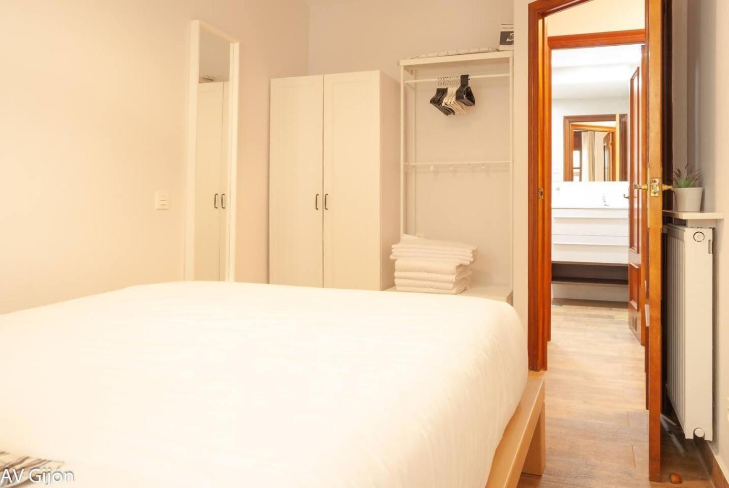 Av Begona 4 Centro Apartment Gijon Ngoại thất bức ảnh